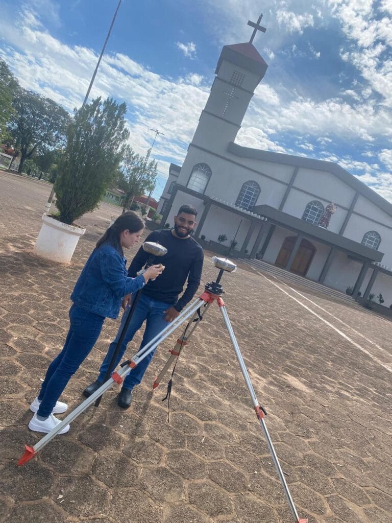 Levantamento topográfico em Mariluz para avançar na regularização fundiária